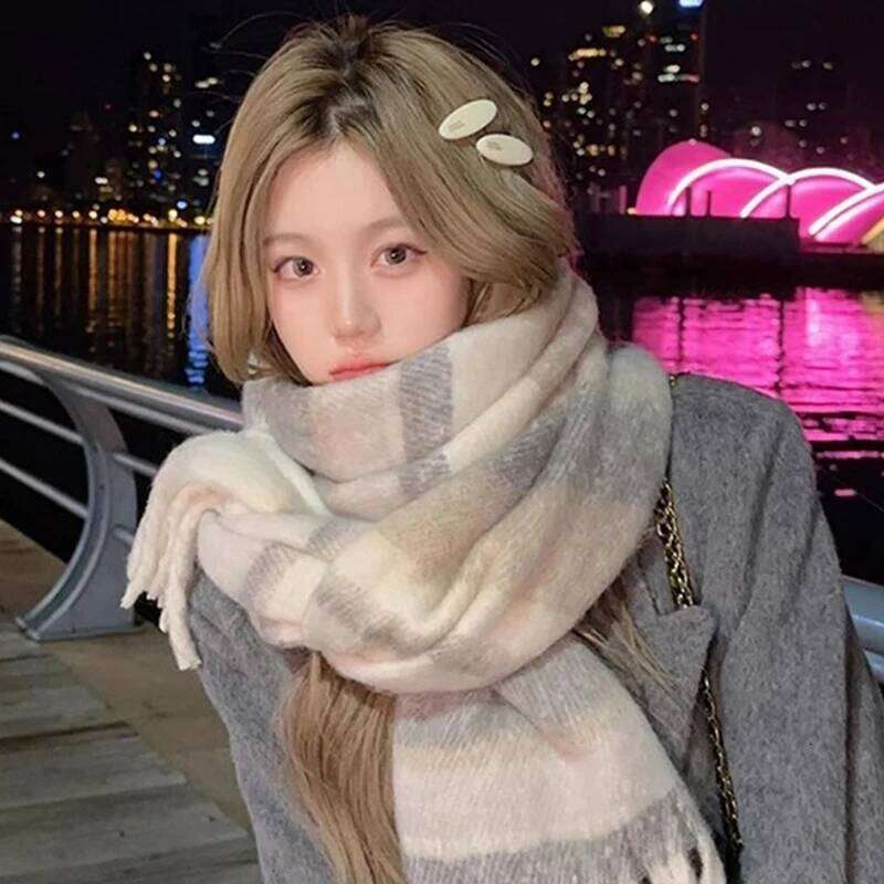 Maillard Korean Design Style Scarf, Winter Imitation Cashmere Shawl for Women, High-end Warm Retro Fashion Versatile Accessory Z260226