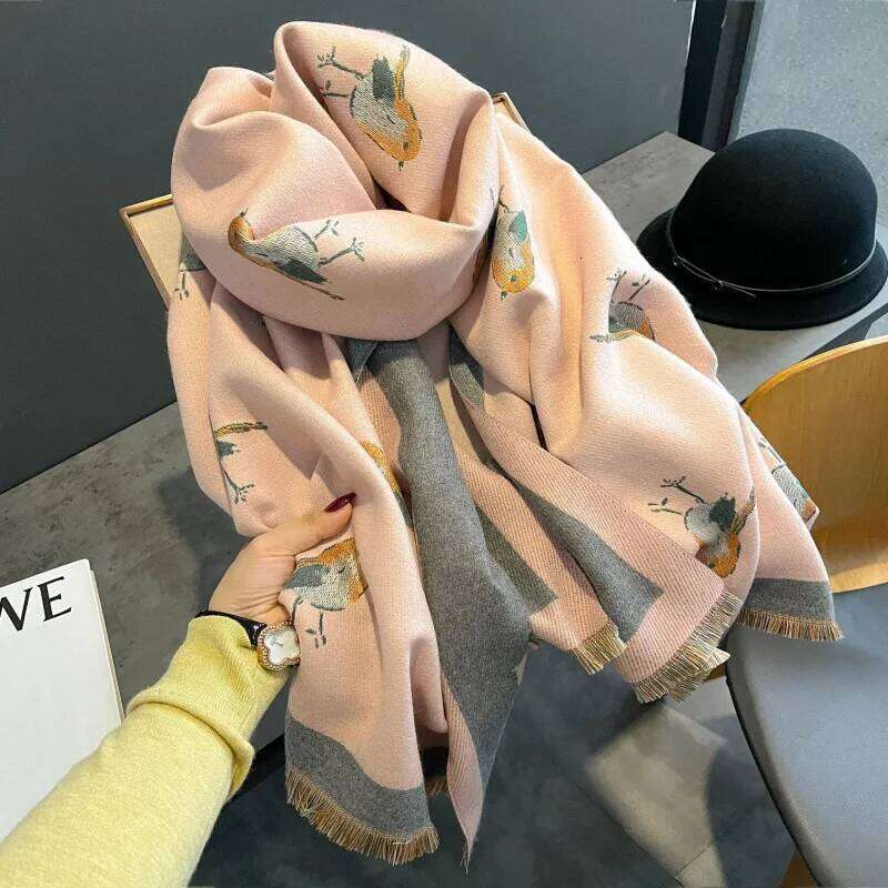 A women's new scarf, bird pattern shawl, versatile autumn and winter premium thickened scarf. Z260226