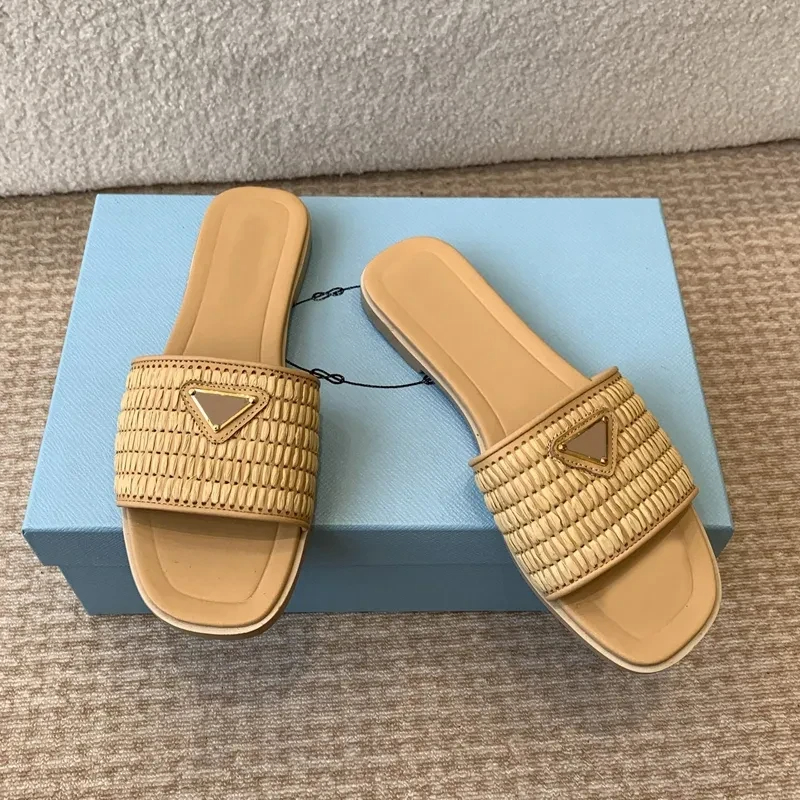 Designer Sandals Women Slides Weaving slippers Rubber Ladies Flat Beach Summer Fall Mules Outdoor Waterproof Flat sandals Summer Mule Fashion Jelly Slippers