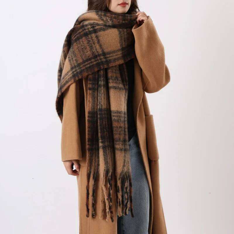 Caramelized Plush Cozy Thermal Scarf Thick Vintage Classic Tartan Shawl Wrap for Autumn Winter 2025 Trends Z260226