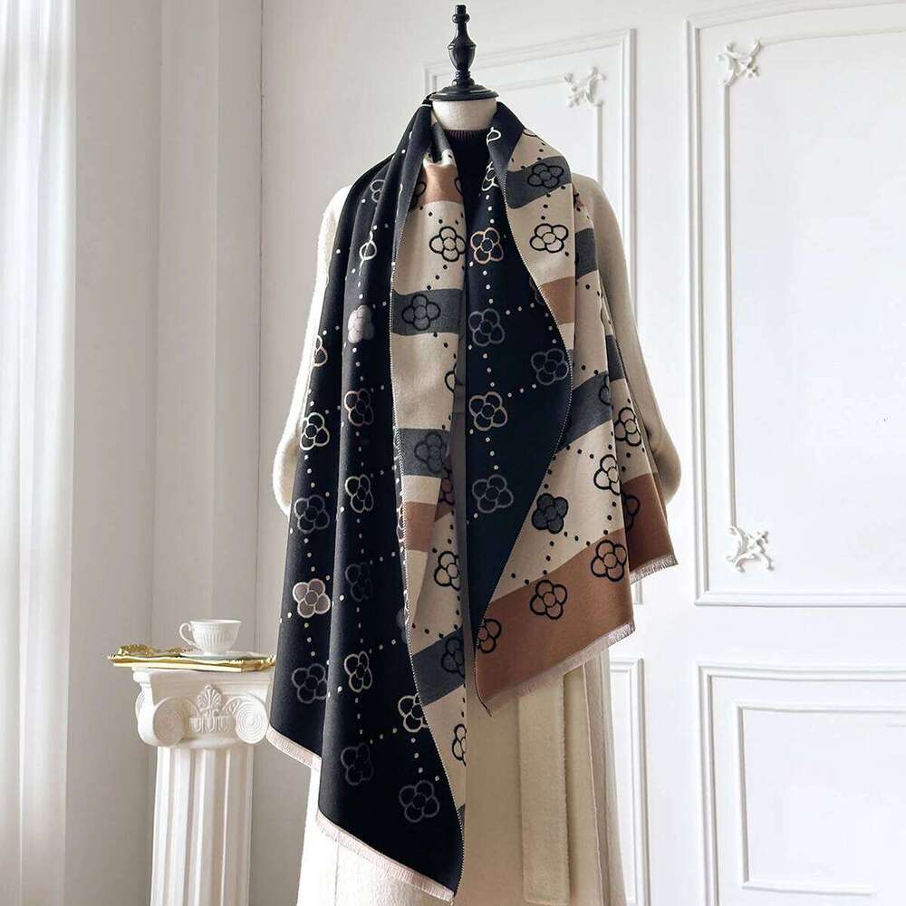 Women's Winter Versatile Trendy High-end Feel Faux Sheepskin Office Air Conditioner Scarf Thickened Warm Neck Warmer Z260226