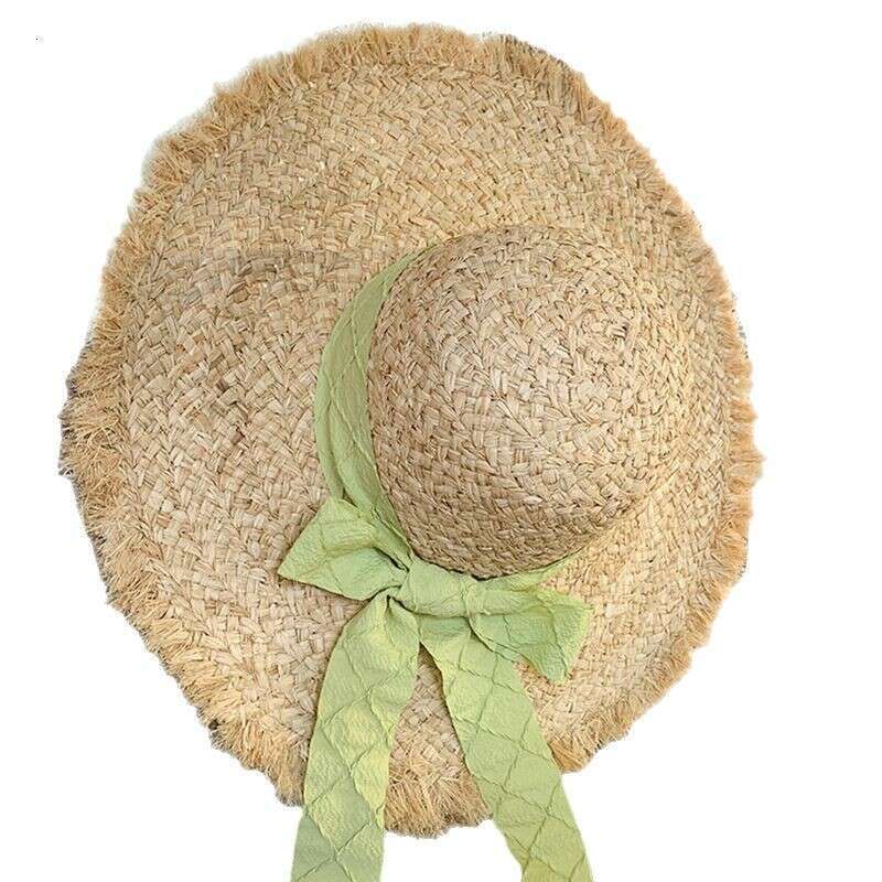 Hand-woven wide-brimmed hat Women's fashionable accessories Breathable Suitable for summer trips and pool parties