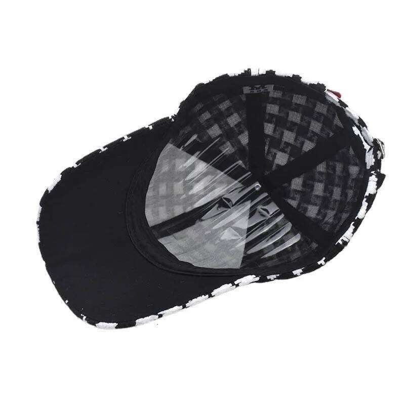 FS 2025 Beige Plaid Design Baseball Caps For Men Luxury Brand Women Cap Cotton Winter Streetwear Trucker Hat Casquette Femme Z260226