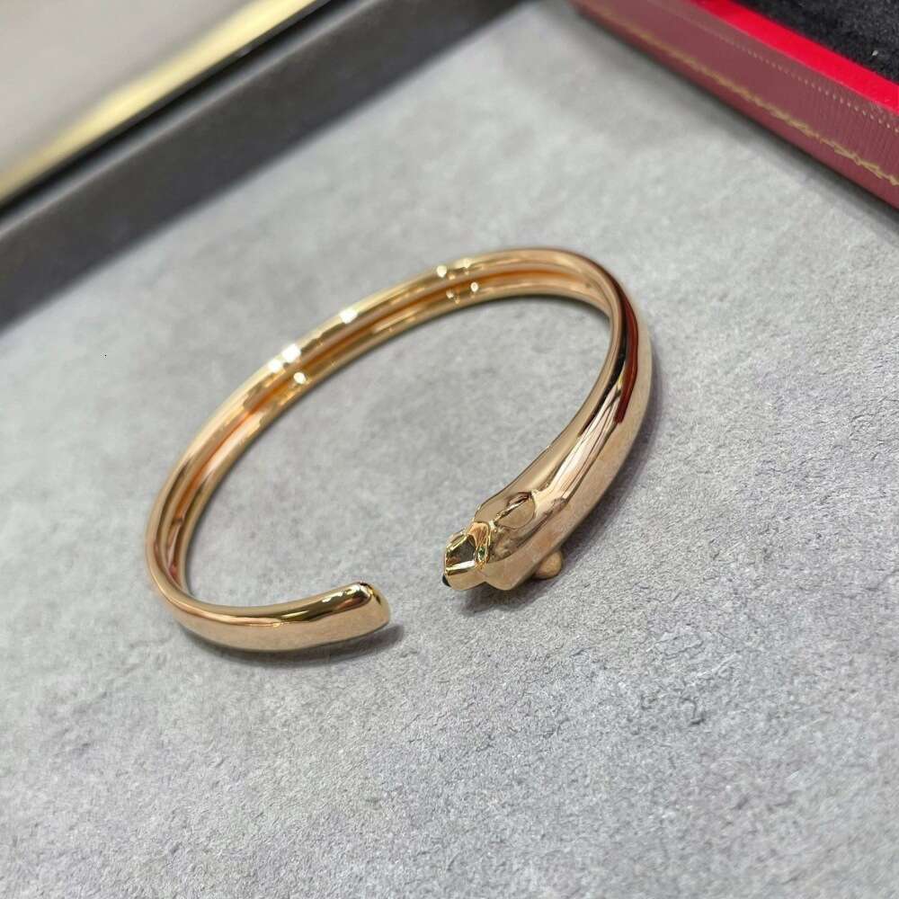 Women's Designer Open-Cuff Bracelet Green-Eyed Leopard Head Bracelet Women's Holiday Gift