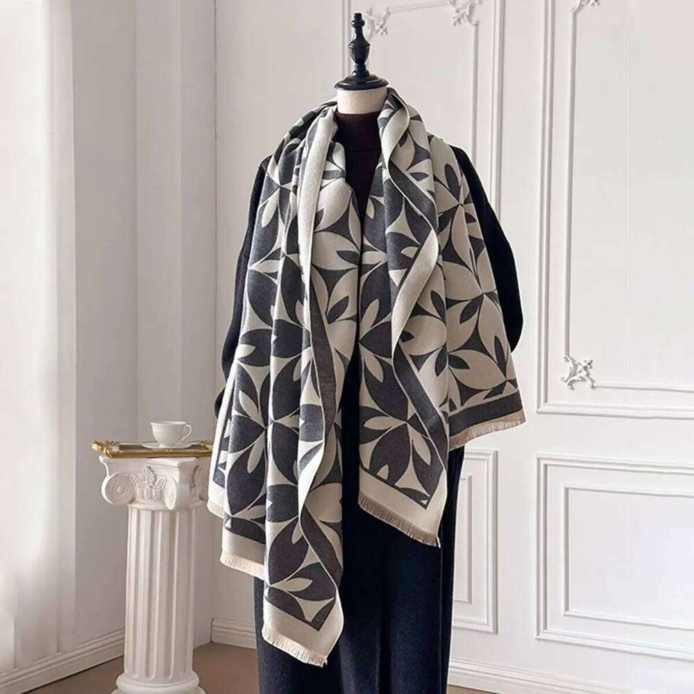 2025 Winter Warm Luxury Cashmere Pashmina Scarf For Women Thick Shawl Wrap Neckerchief Fashion Bufanda Echarpe Poncho Blanket Z260226