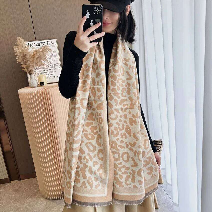 1pc Women's double-sided jacquard imitation cashmere Fashionable color matching leopard warm shawl scarf with tass Z260226