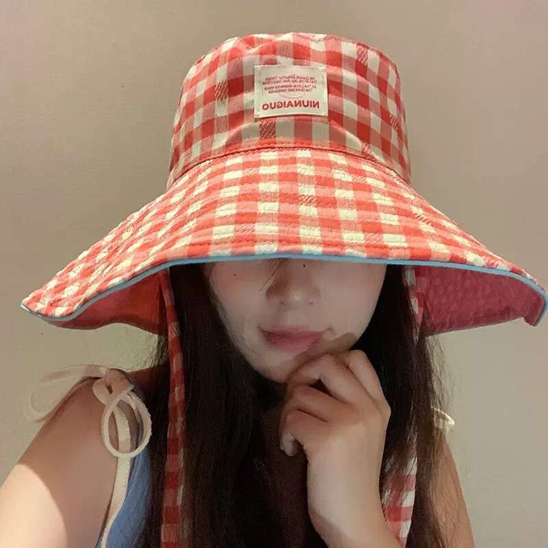 Summer wide-brimmed sun hat Sweet double-checkered pattern A breathable hat suitable for spring and summer outings and garden parties