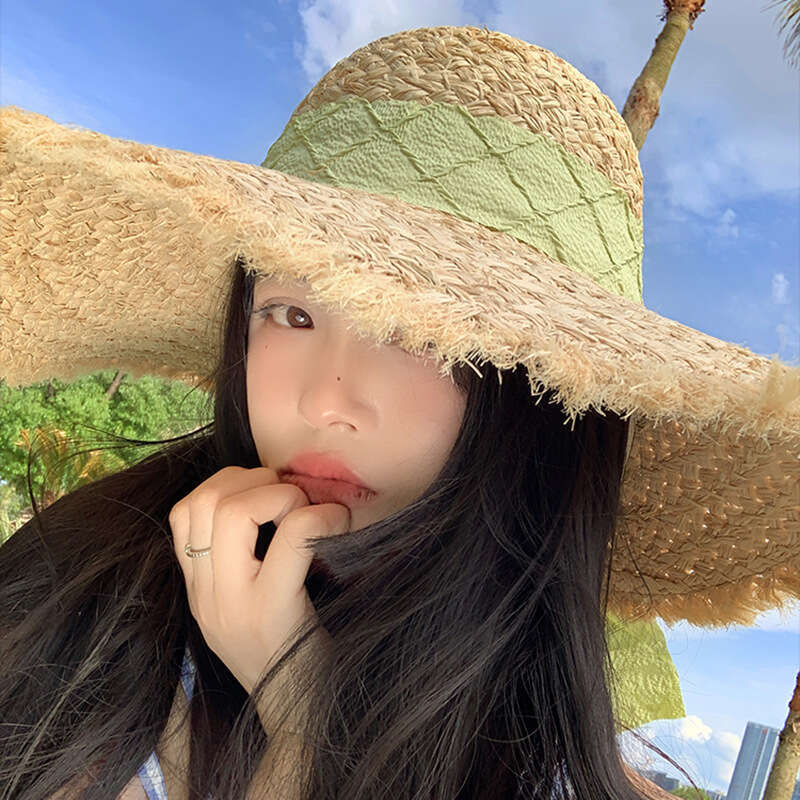 Hand-woven wide-brimmed hat Women's fashionable accessories Breathable Suitable for summer trips and pool parties