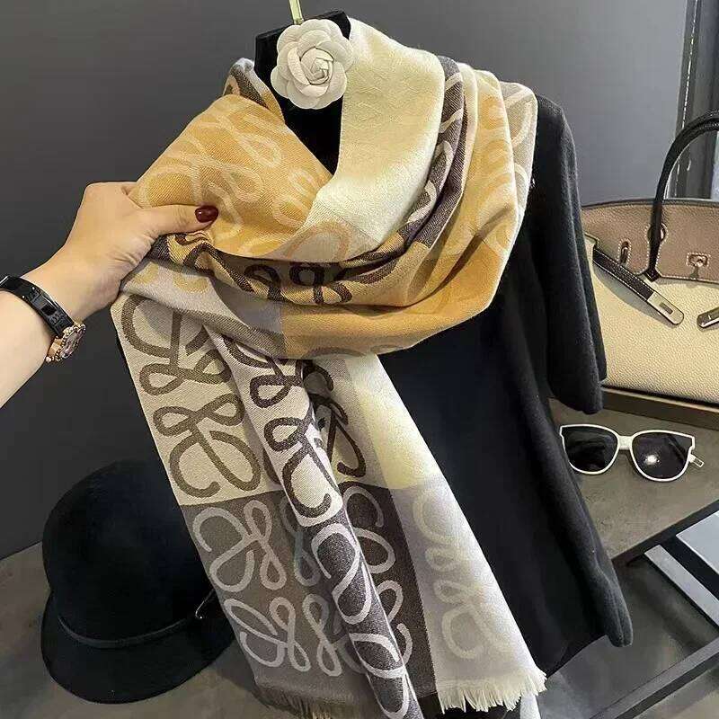 2024 New Europe Version Fashion Hair Scarf Senior Sense Office Thick Warm Shawl for Women Both Casual and Versatile Bib Z260226
