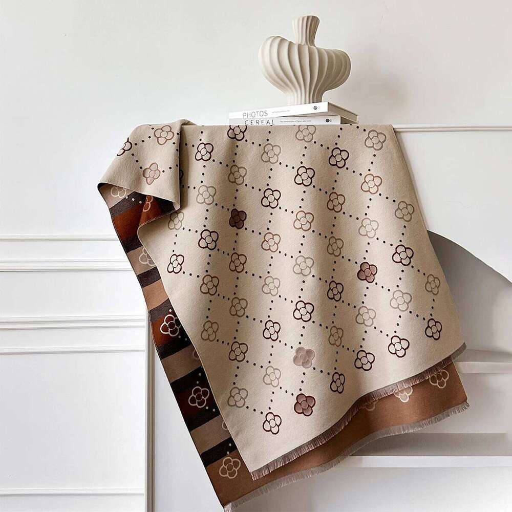 Women's Winter Versatile Trendy High-end Feel Faux Sheepskin Office Air Conditioner Scarf Thickened Warm Neck Warmer Z260226