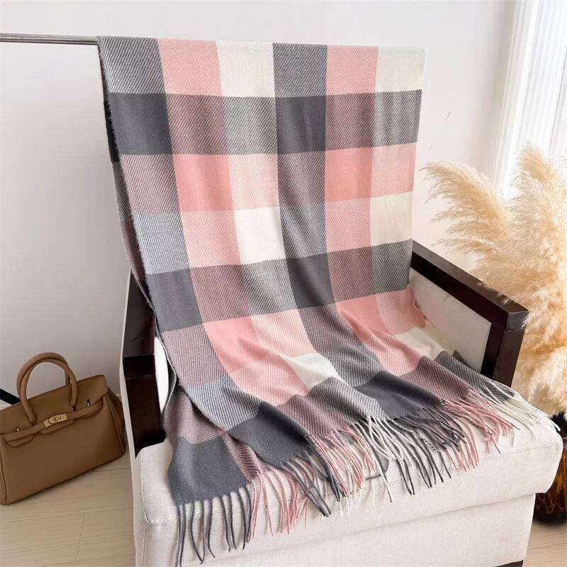 Luxury Brand Plaid Scarf Autumn Winter Women Warm Neckerchief Pashmina Lady Shawls and Wraps Casual Lattice Tassel Scarves Z260226