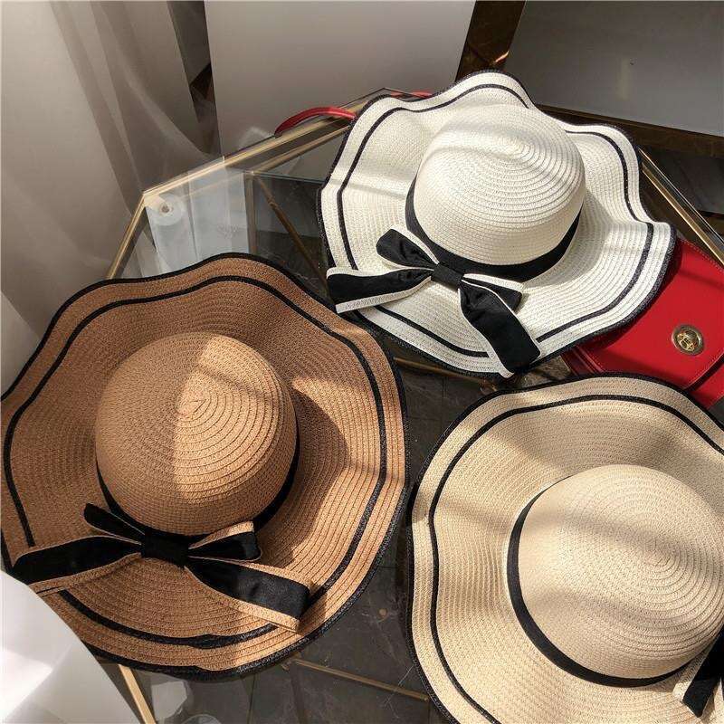 Fashion Accessories Hat Women's Elegant Wavy Brim Straw Floppy Hat with Black Bow UV Protection for Summer Trips Pool Parties Holiday Beach