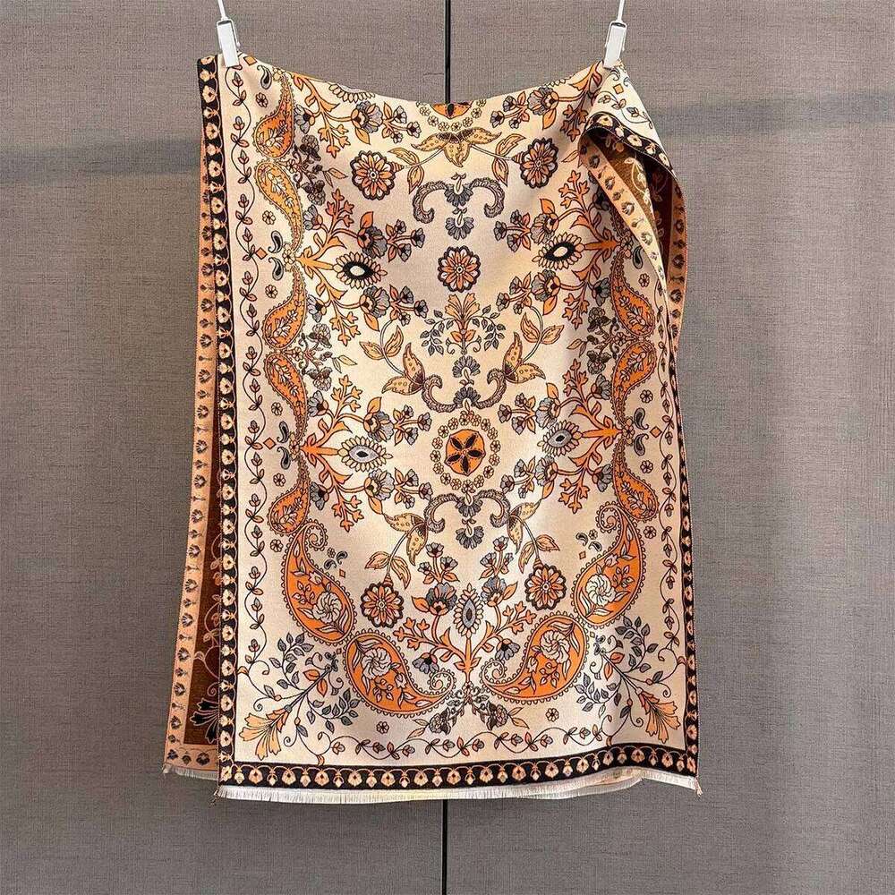 2025 New Women Fashion Brand Scarf Luxury Autumn Winter Warm Shawls Cashew Print Scarves Pashmina Mujer Femme Foulard Bufanda Z260226