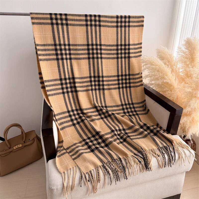 New Men Women Luxury Quality Scarf Retro Warm Shawl Autumn Winter Thickened Tassel Scarves for Female Classic Plaid Version Wrap Z260226