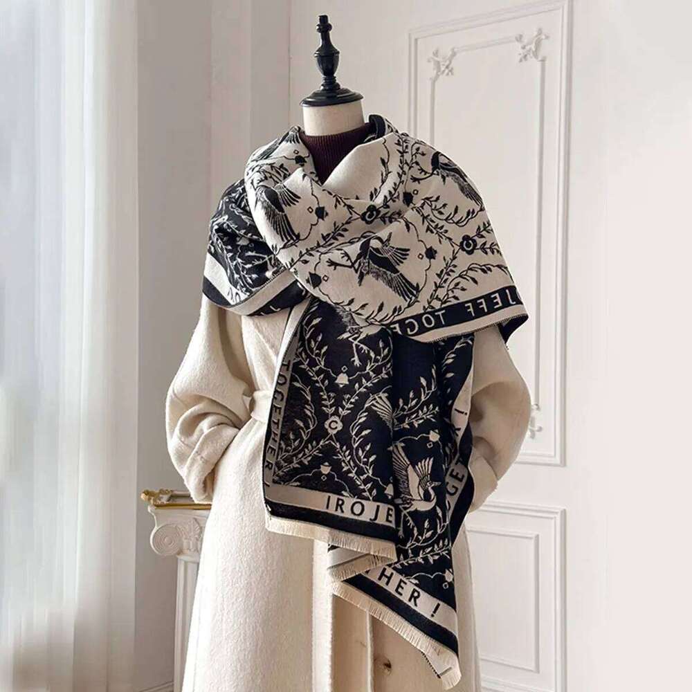 New 2025 Women Fashion Brand Cashmere Scarf Luxury Autumn Winter Warm Two-Sided Jacquard Shawls Print Scarve Pashmina Bufanda Z260226