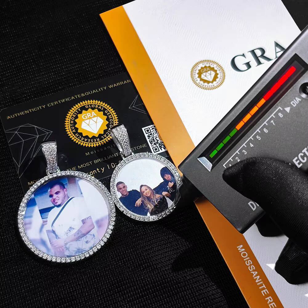 Custom Hip Hop Memory Medallion Jewelry 925 Silver with VVS Moissanite Ice Out Circle Picture Photo Pendant