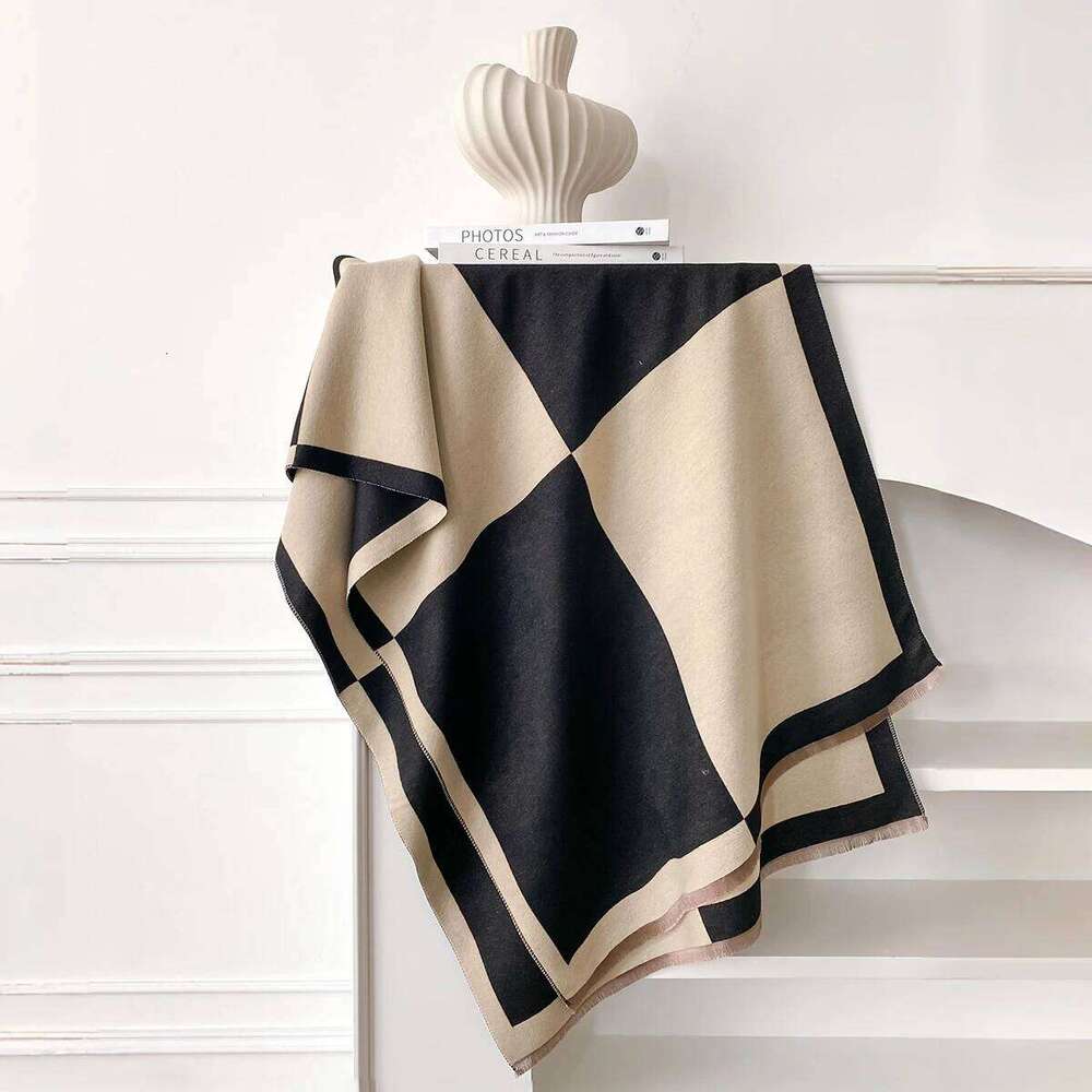 2025 Brand Elegance Geometric Print Imitation Pashmina Shawl Warm, Soft, with Fringe, Suitable for Autumn and Winter Outdoor Z260226