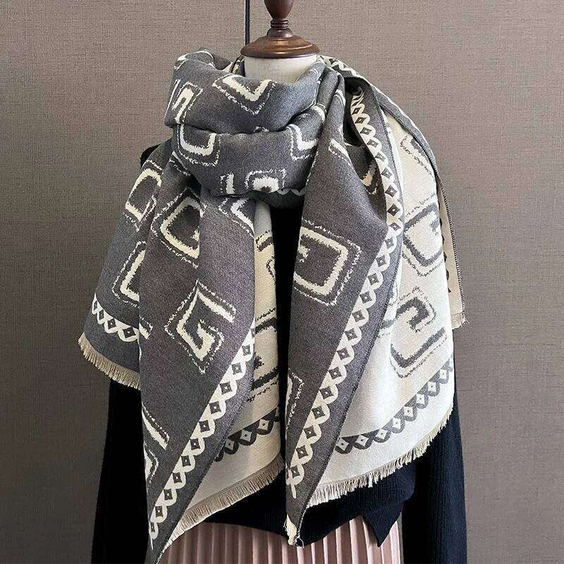 New Fashion Brand Women Pashmina Cashmere Winter Thick Warmth Shawl Wrap Coldproof Windproof Scarf Echarpe Blanket Z260226
