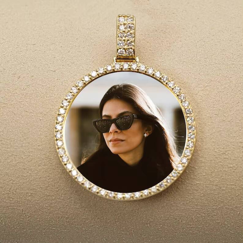 Memory Medallion Pendant with Silver Jewelry 18k Plated Gold Iced Out Circle Picture Custom Photo Pendant Pass Diamond Tester