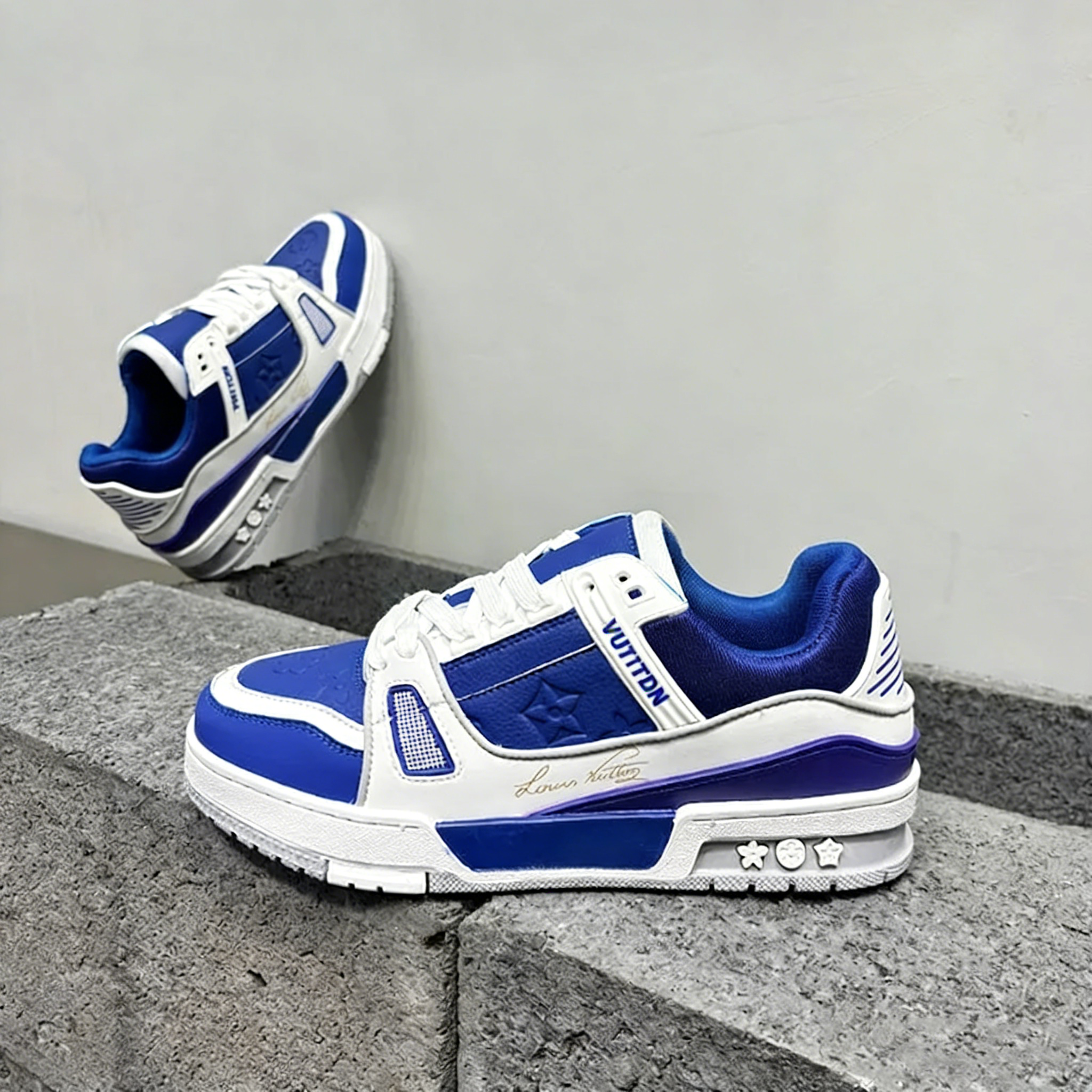 hot Free shipping Casual Shoes Fashionable soft soled lightweight casual shoes for daily commuting breathable shoes