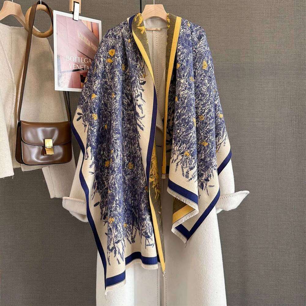 2025 New Versatile Flower Jacquard Cashmere for Women Fashion Temperament Neck Protection and Warm Blanket Scarf Shawl Z260226