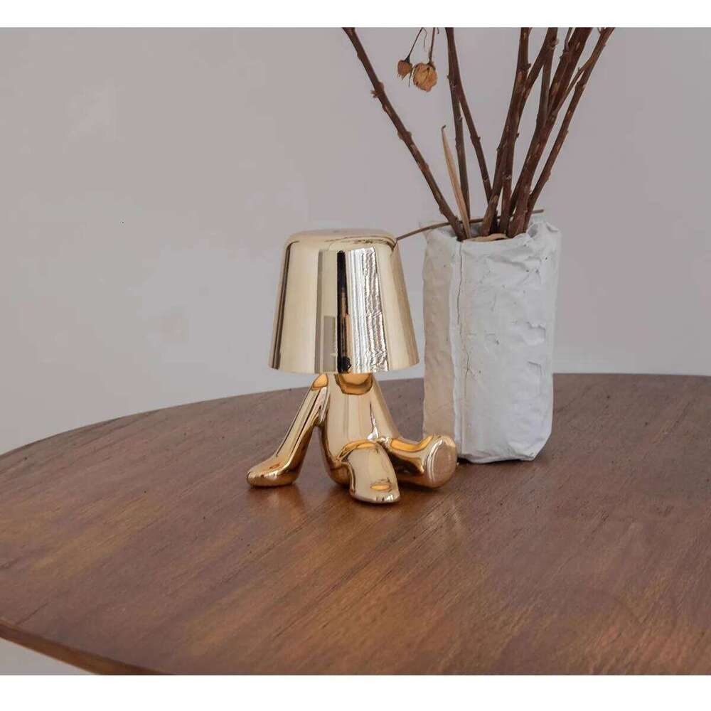 Nordic style little golden man USB charging lamp, touch switch desktop decor night light, luxurious resin desk lamp YX856GL Z260227