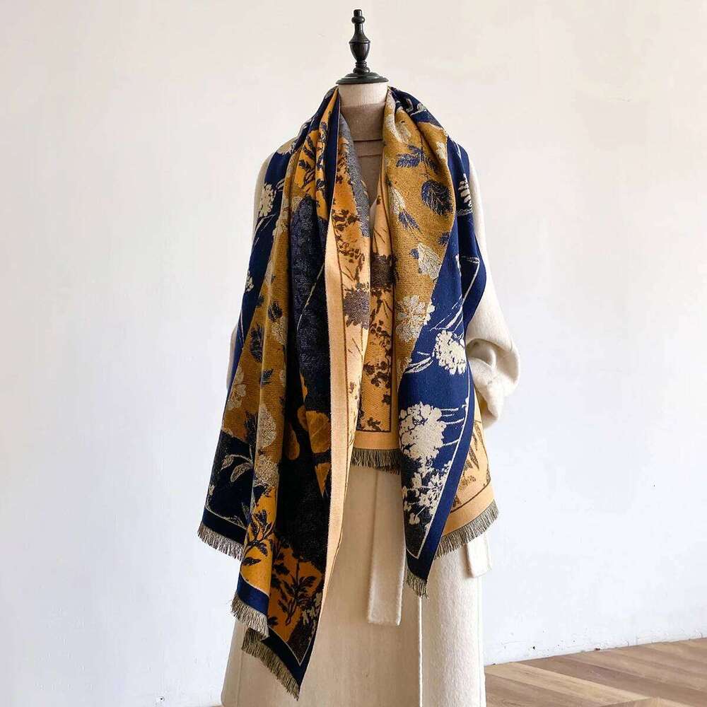 Luxury Winter Flower Imitaion Cashmere Scarves High Quality Women Thicken Wrap Shawl Ladies Warm Pashmina Peacock Besign Scarf Z260226