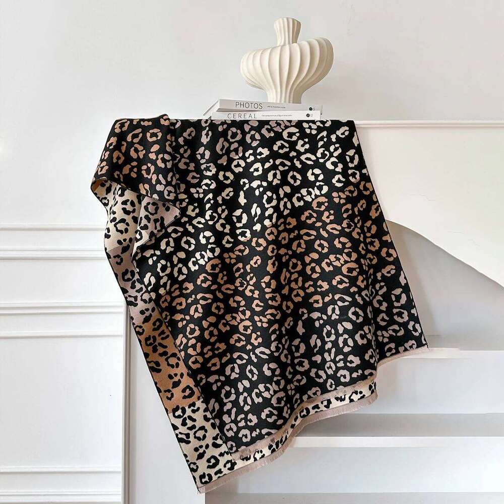 Latest Design Luxury Winter Leopard Print Imitation Cashmere Jacquard Scarves Women Thicken Wrap Shawl Ladies Pashmina Scarf Z260226