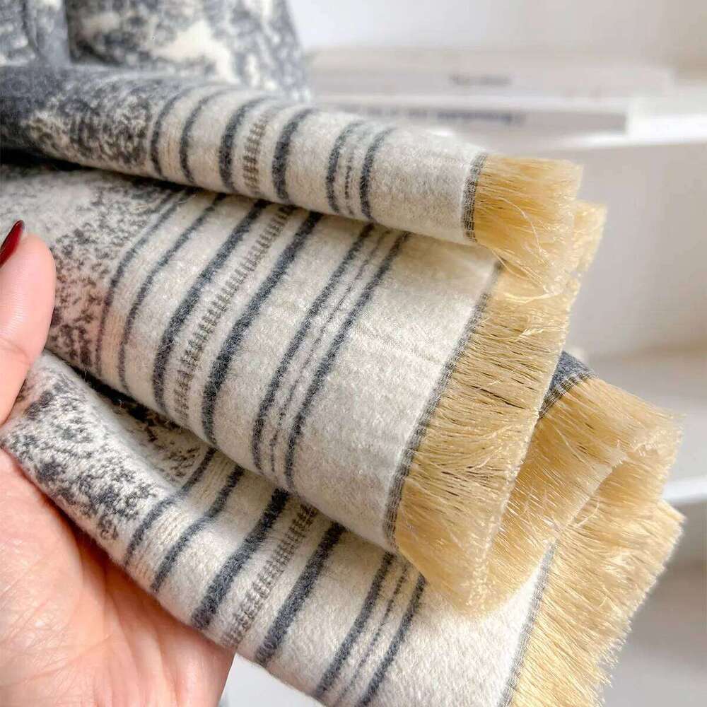 New Winter Women Poncho Warm Slit Large Shawl Double Sided Animal Print Thickening Blanket Luxury Scarf Female Cloak Pashmina Z260226