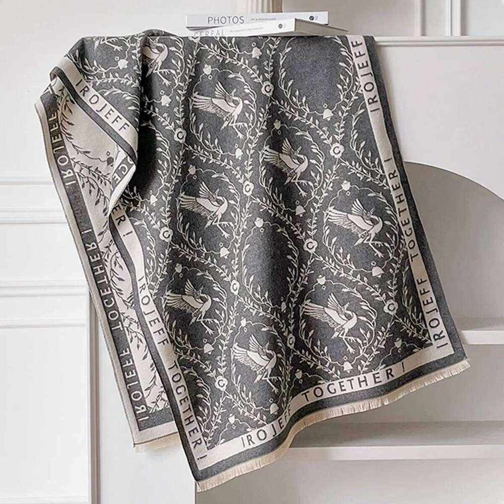 New 2025 Women Fashion Brand Cashmere Scarf Luxury Autumn Winter Warm Two-Sided Jacquard Shawls Print Scarve Pashmina Bufanda Z260226