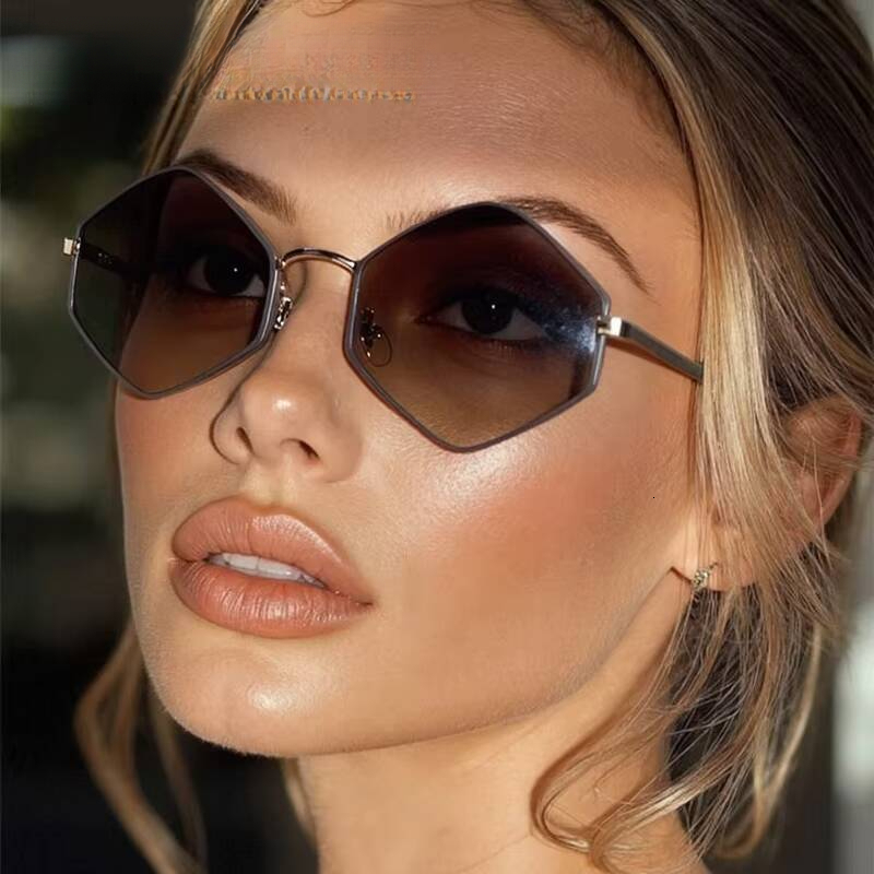 Small Steampunk Hexagon Sunglasses Women 2025 Luxury Brand Polygon Irregular Punk Sun Glasses Lady Metal Frame Eyewear ddmythur