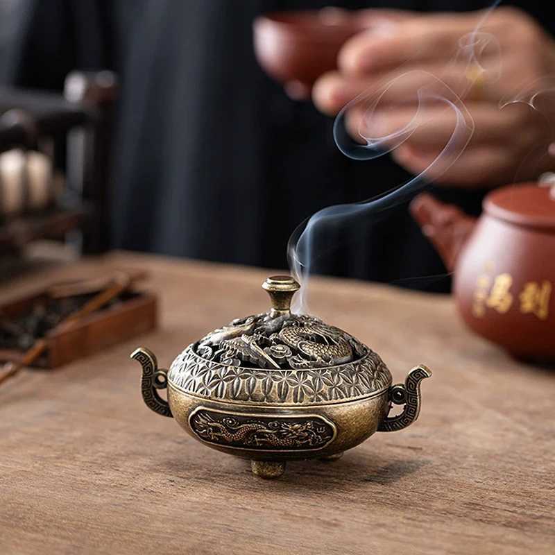 Incense Burner Antique Hollow with Cover Chinese Ancient Mini Ornament for Home Office DecorT260227