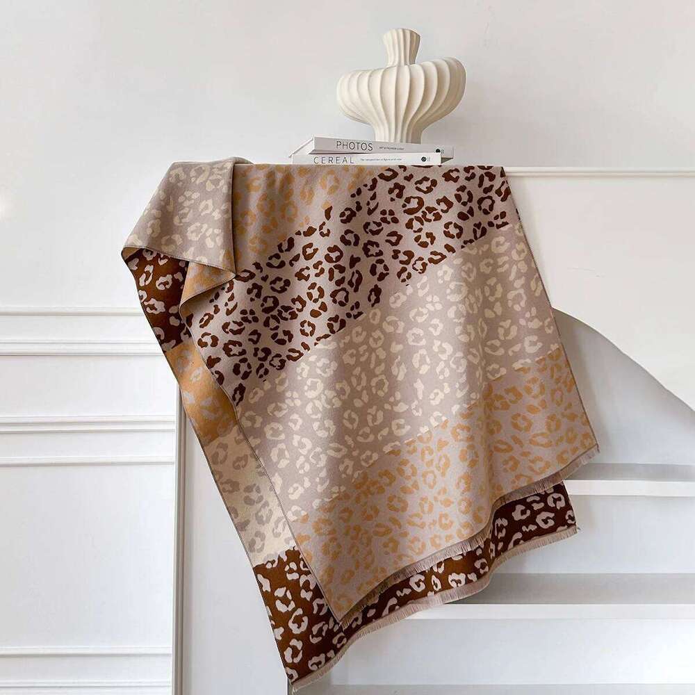 Latest Design Luxury Winter Leopard Print Imitation Cashmere Jacquard Scarves Women Thicken Wrap Shawl Ladies Pashmina Scarf Z260226