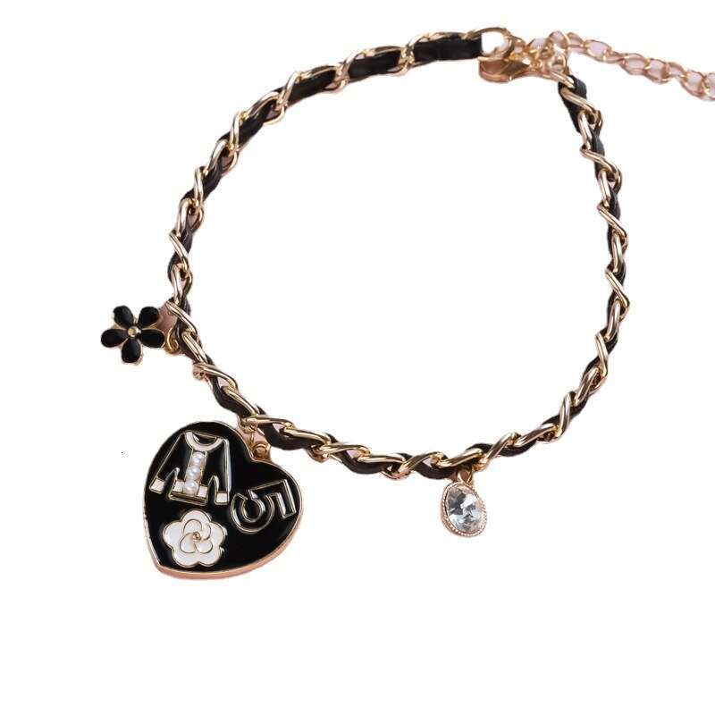 Dog Collar Pet Charms Luxury Metal Leather Woven Chain Pet Collar with Perfume Bottle Flower Heart Charms Rhinestone Sparkle Adjustable for Kittens an