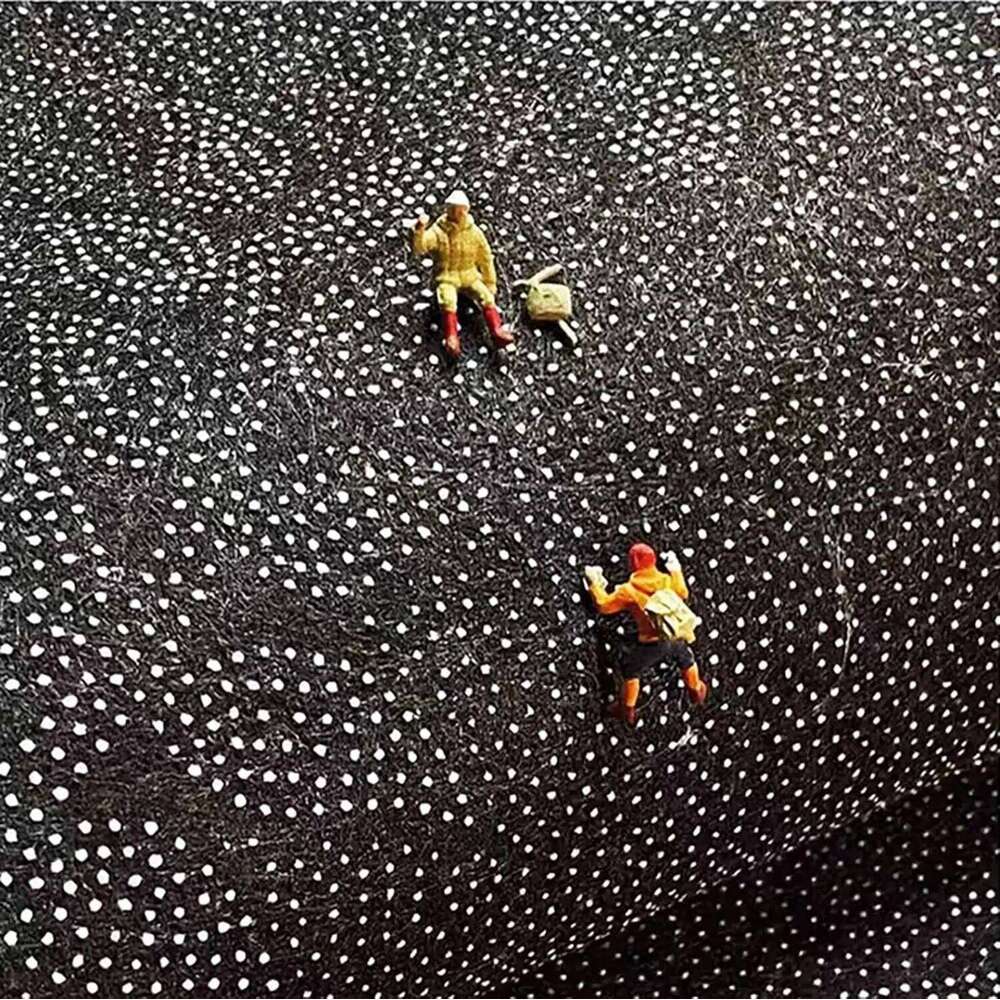 VIKAMA Christmas Red And White Round Carpet With Three-Dimensional Embroidery For Anti-Slip Short Pile Festive Decoration H260226