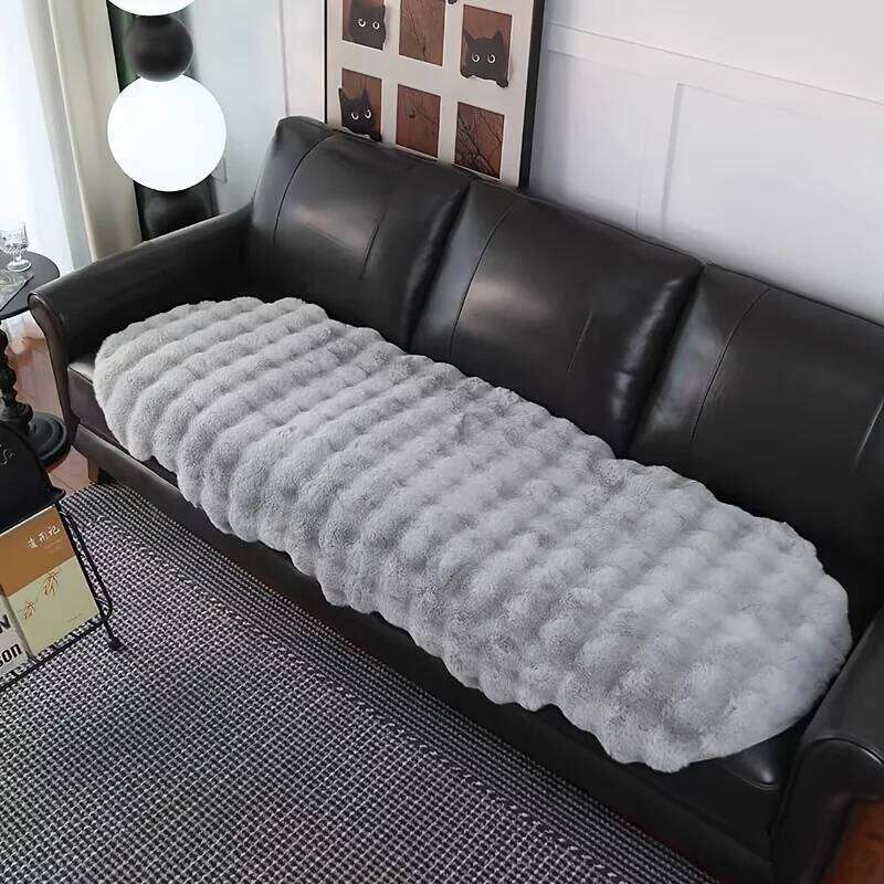 Oval Plush Carpet Soft Imitation Rabbit Fur Mat Comfort Bedside Rug Warm Winter Sofa Chair Cushion Living Room Home Decor H260226