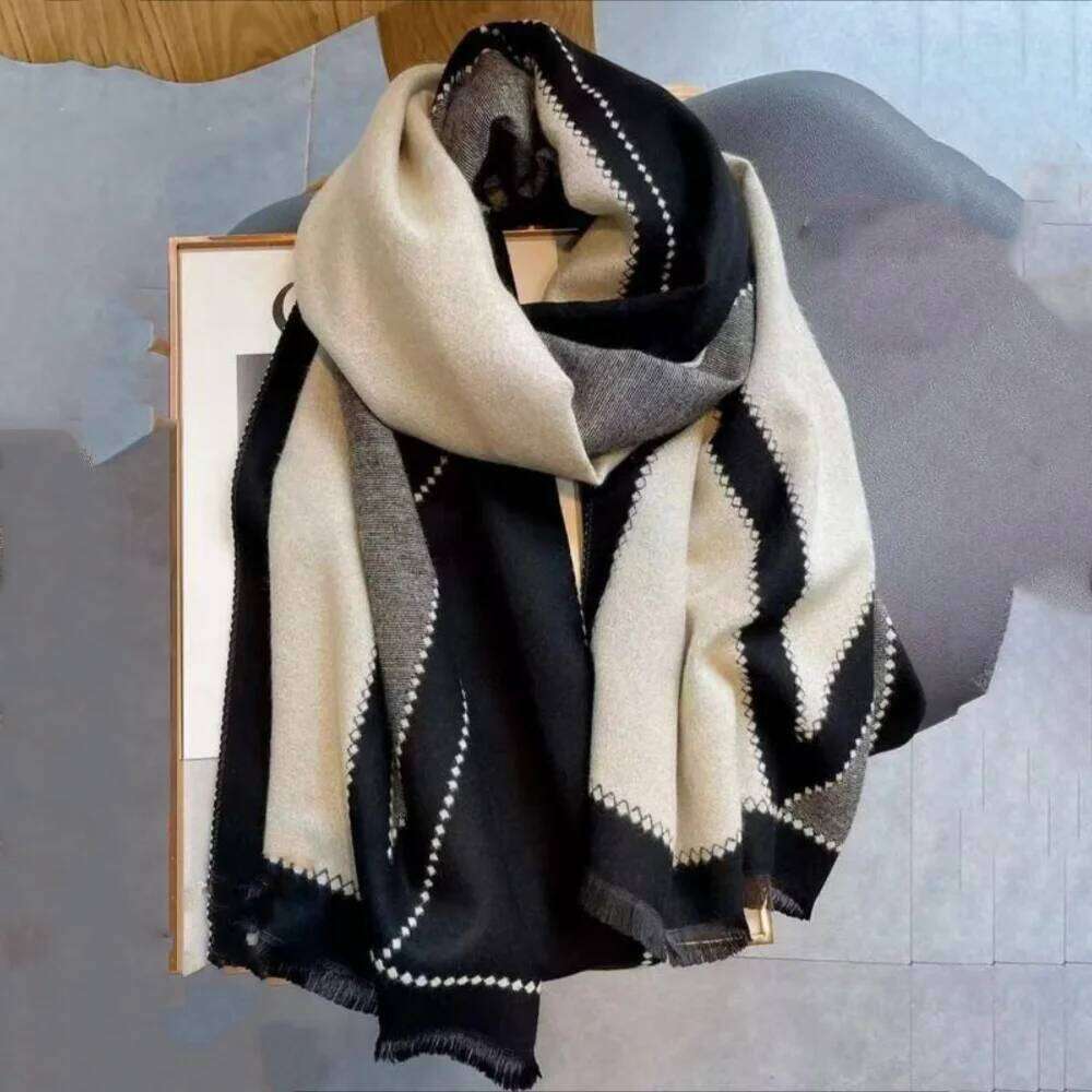 Women's autumn and winter waterproof scarf, thick double-layer shawl, soft office daily accessories, classic color design Z260226
