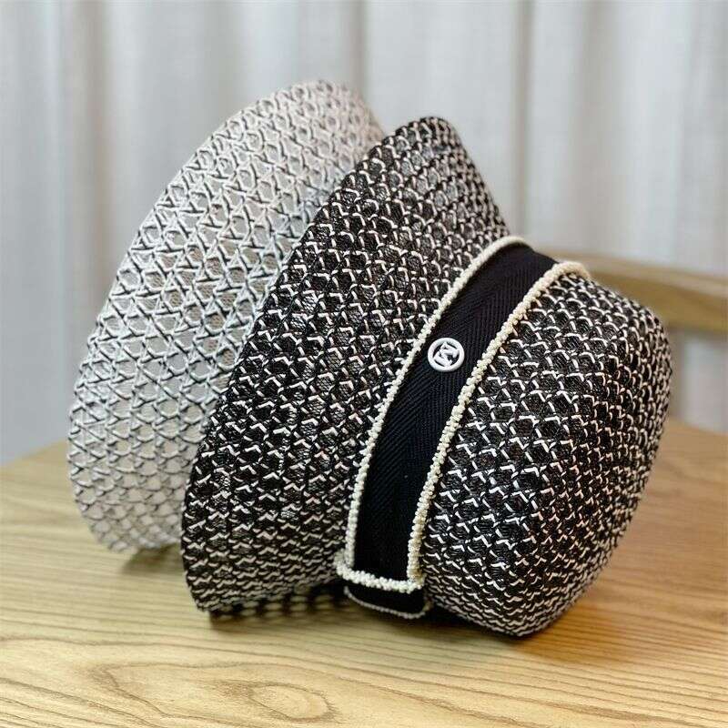 Coarse wool wide-brimmed women's hat Pearl-trimmed cap Suitable for urban strolls and for wearing during brunch time