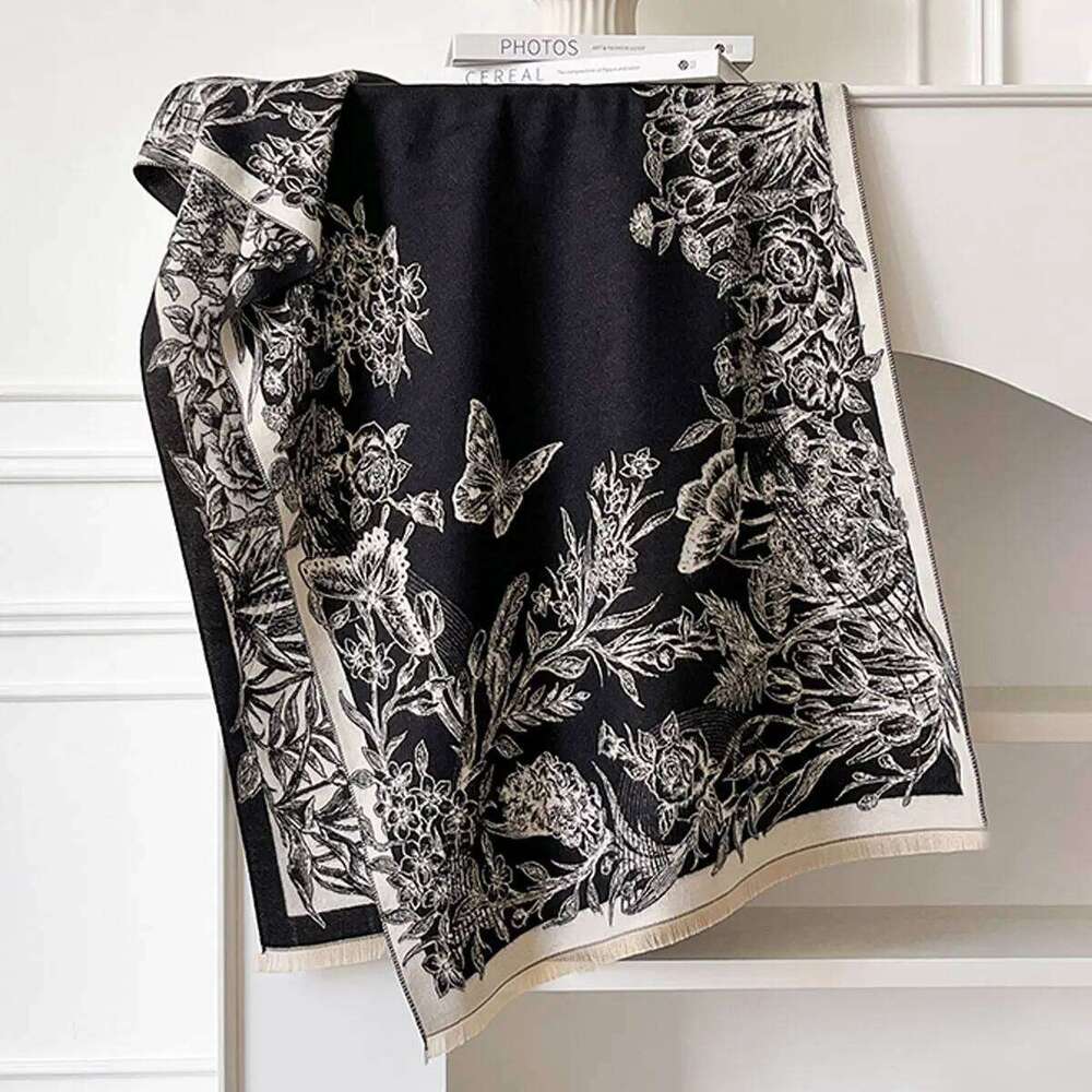 Elegant Flower Butterfly Imitation Cashmere Soft Warm Fringe Shawl New Autumn Winter Coldproof Windproof Blanket Scarf Z260226