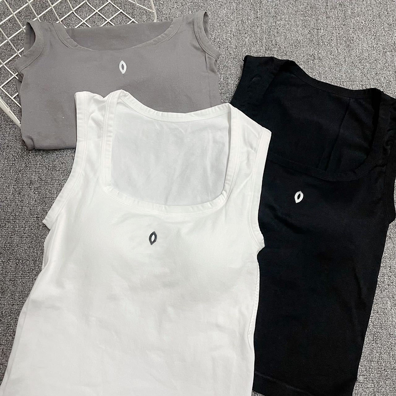 Womens Tank Top Designer Tank Top Woman Luxury High Quality Versatile Tops Vest Sleeveless Knitted Vest Summer Fashion Pure Cotton Knitted Tees Clot