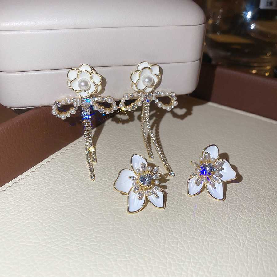 Silver needle oil-drip zircon flower bow vintage elegant sweet temperament earrings, light luxury high-end earrings - view 4