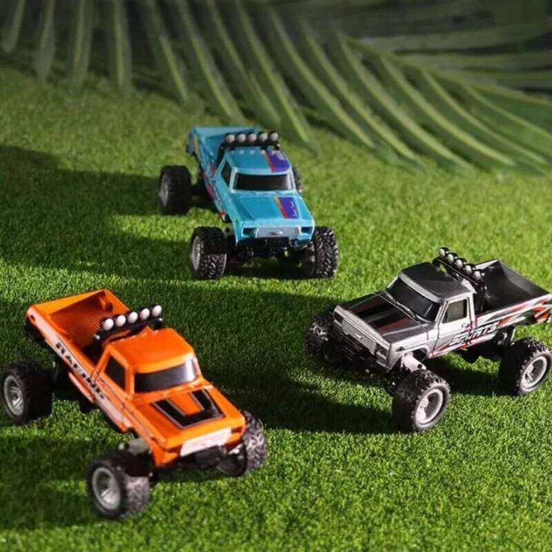 1/64 Mini RC 4WD Off-Road Climbing Alloy Shell Vehicl 2.4GHz Simulation Lighting Remote Control Car Model Toy Boys Gifts H260227