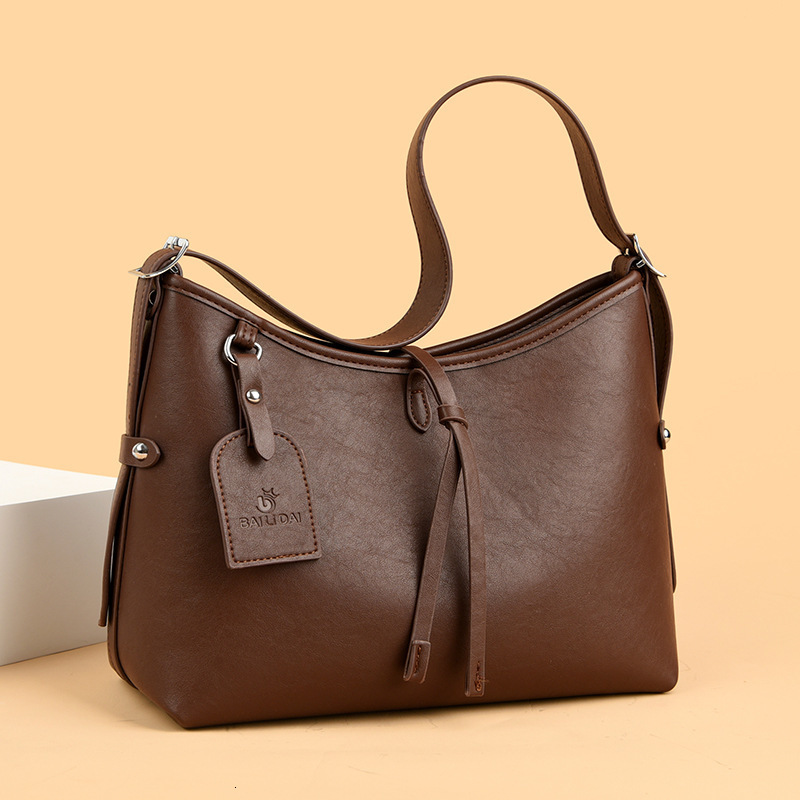 Women Suede Shoulder Bag with Interior Pocket Crossbody Bag Adjustable Strap Trendy Bucket Bag Travel Bag 241201