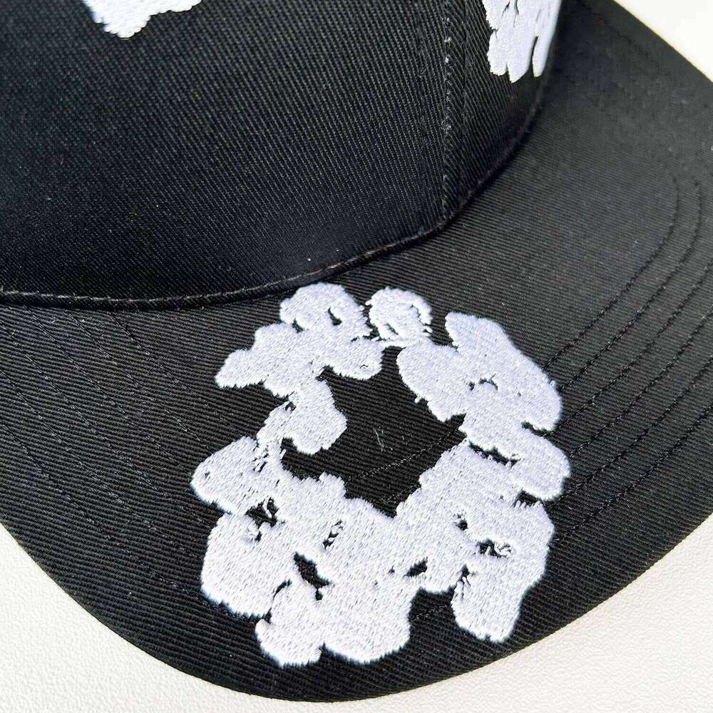 Graffiti Trucker Hat Lightweight Soft Adjustable Four Seasons Baseball Cap Z260226