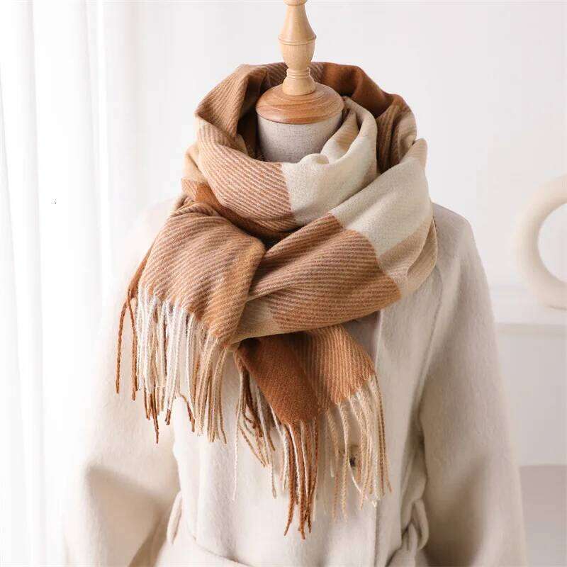 Luxury Brand Plaid Scarf Autumn Winter Women Warm Neckerchief Pashmina Lady Shawls and Wraps Casual Lattice Tassel Scarves Z260226