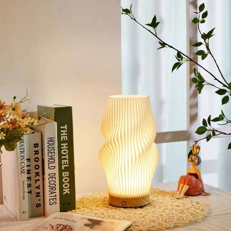 French Cream Style 3D Desk Ins Internet Red Pleated Bedroom Bedside Study Coffee Shop Card Seat Atmosphere Lamp Z260227