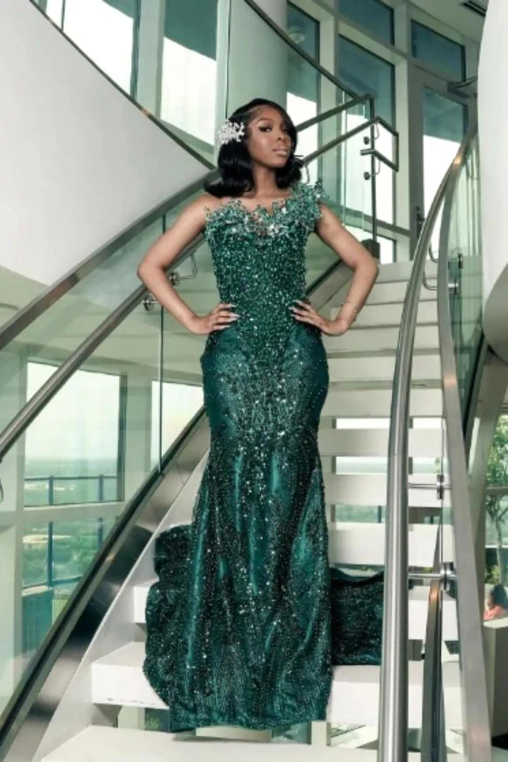 Attractive Emerald Green Mermaid Prom Dress Sexy Sheer Strapless Beaded Lace Appliqued Evening Gowns Formal Occasion Gala Robe de soriee de bal 4F27BC