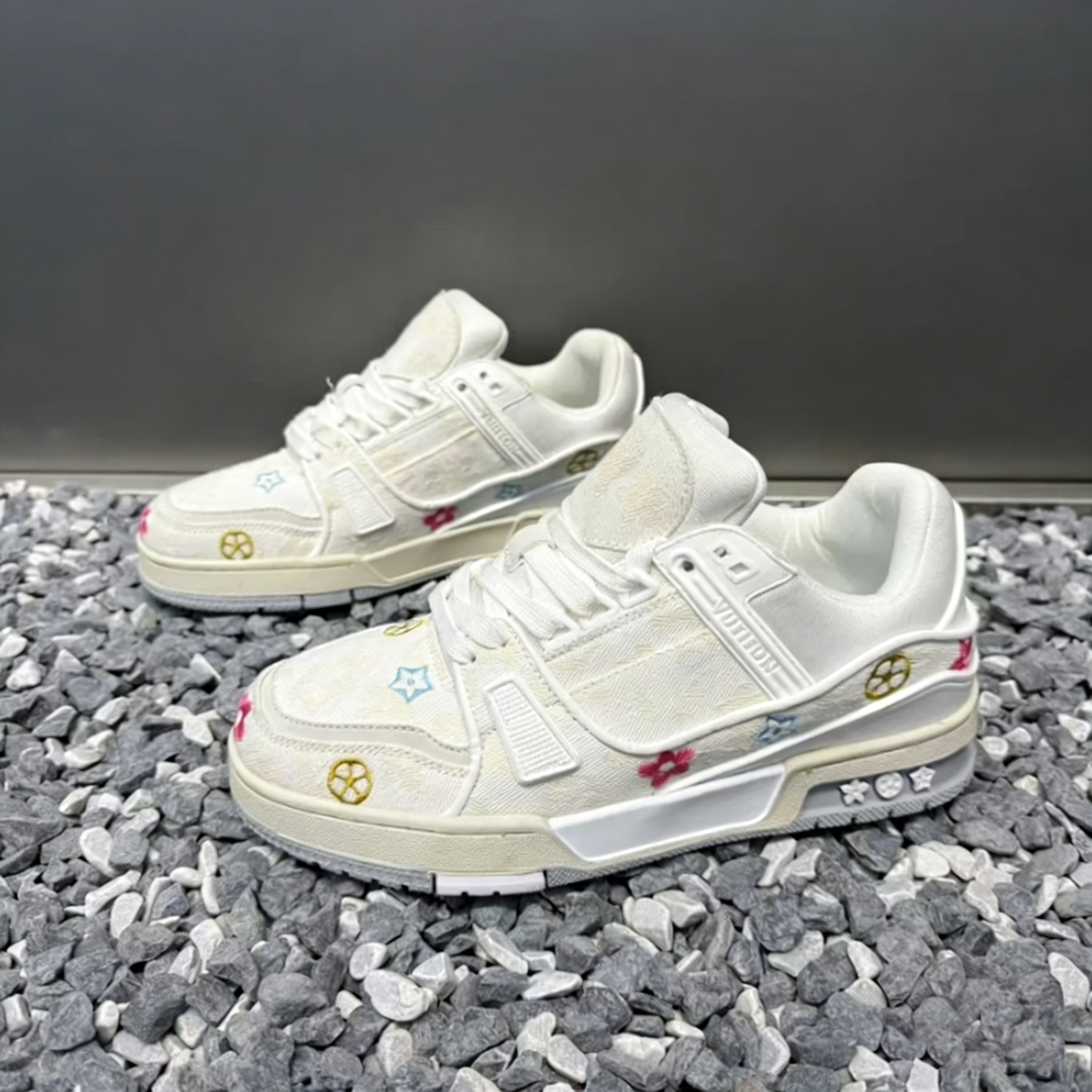 VUTITDN 2026 new trend versatile and comfortable sports casual designer shoes fashionable and breathable sneakers for men and women