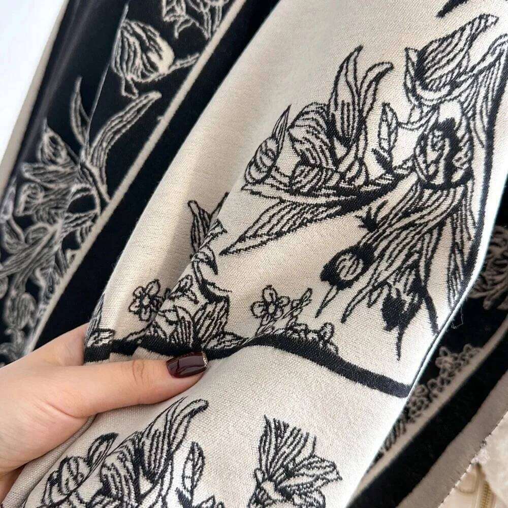 Cozy Retro Faux Cashmere Thick Warm Women Wraps Luxury Scarf Winter Season Z260226