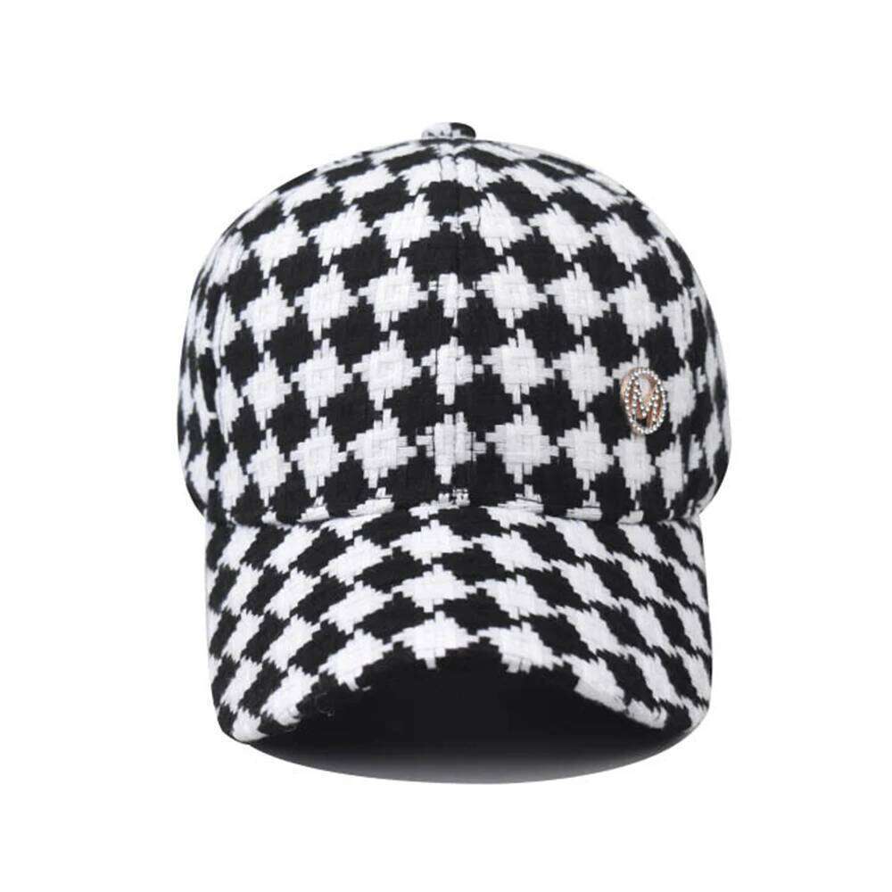 FS 2025 Beige Plaid Design Baseball Caps For Men Luxury Brand Women Cap Cotton Winter Streetwear Trucker Hat Casquette Femme Z260226